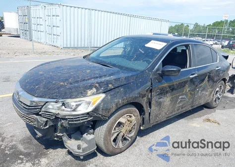 2017 Honda Accord Lx z USA, uszkodzony, nr VIN 1HGCR2F35HA014144